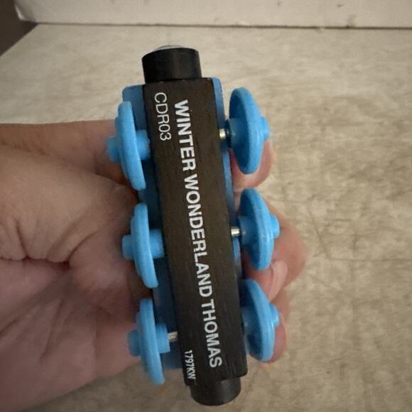 Thomas Wooden Railway WINTER WONDERLAND THOMAS for wooden train sets - Picture 6 of 7